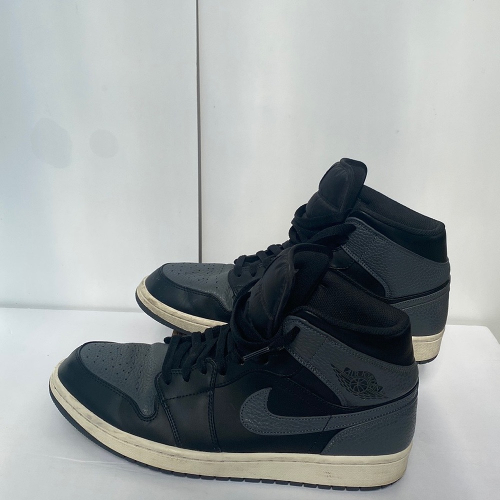 Nike | Rare Jordan 1 Retro Mid - Black/Dark Grey